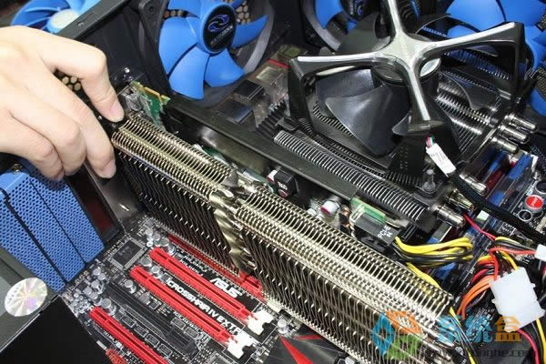 xp系統(tǒng)電腦顯示器上顯示有波紋問題怎么具體解決方案